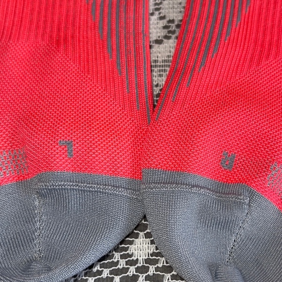 NEW Nike Elite Graduated Compression OTC Running Socks Pink Gray 5.5-7 W/Unisex - Picture 4 of 10